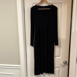 Quince v neck Black Long Sleeve Midi Dress